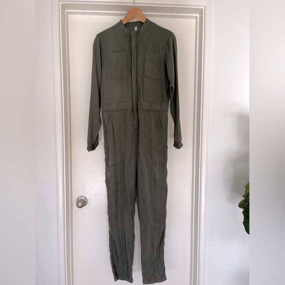 Fabletics Everleigh Woven Jumpsuit Safari Color Size Small - Picture 9 of 10